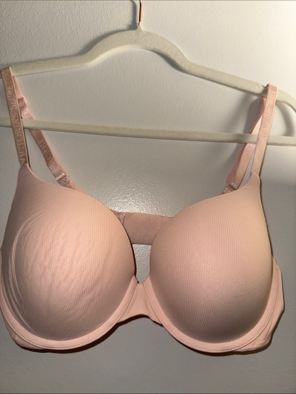 Victoria's Secret Pale Pink Lightly Padded T-Shirt Bra